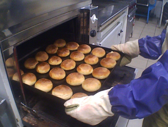 В Кузбассе заключенных на Пасху накормят пловом и творожной запеканкой