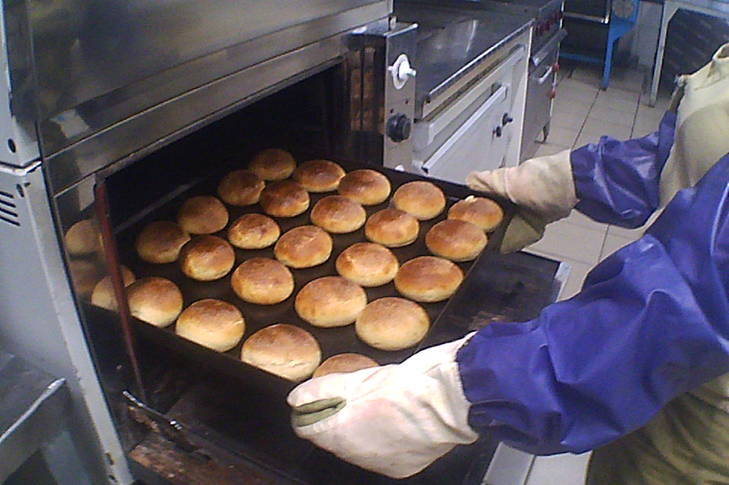 В Кузбассе заключенных на Пасху накормят пловом и творожной запеканкой