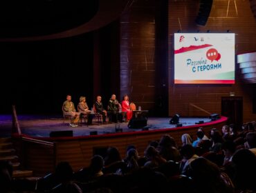 Молодые кемеровчане встретились с ветераном СВО и работавшей в ДНР медсестрой