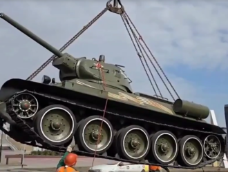 В Кемерове танк Т-34 отправили готовиться к параду на 9 мая