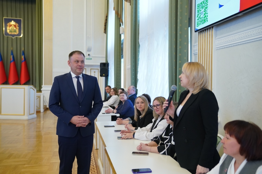 Илья Середюк наградил чиновников в честь Дня местного самоуправления