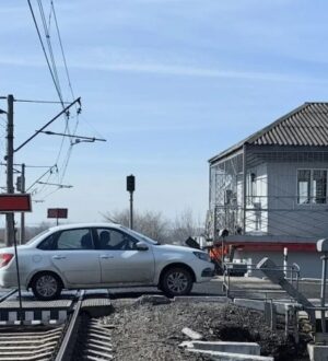 В Кузбассе на трех железнодорожных переездах ужесточили контроль за автомобилями