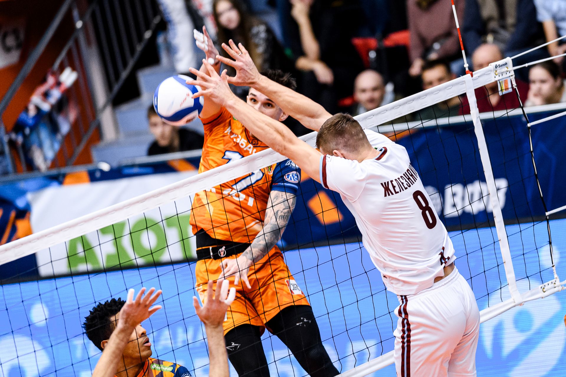 Волейбольный «Кузбасс» стартует в Кубке России серией матчей с «Горьким»