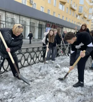 В двух районах Новокузнецка прошел субботник