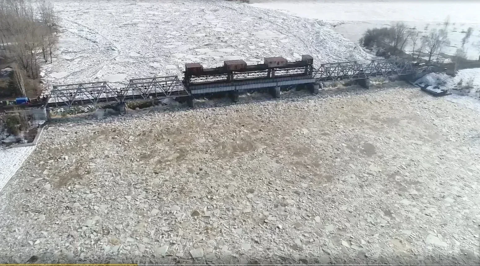 В Кузбассе почти на всех реках начался ледоход  