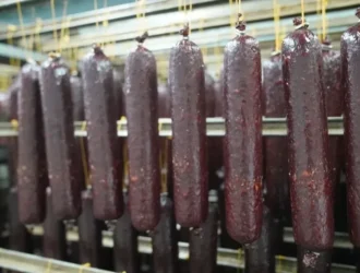 В Кузбассе увеличилось производство колбасных изделий и мясных полуфабрикатов