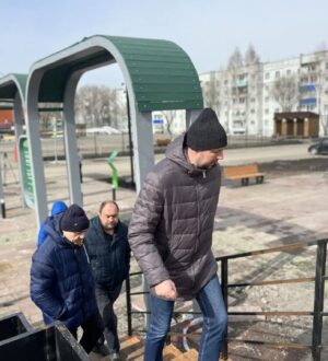 Мэр Киселевска пообещал наказать попортивших городской парк вандалов