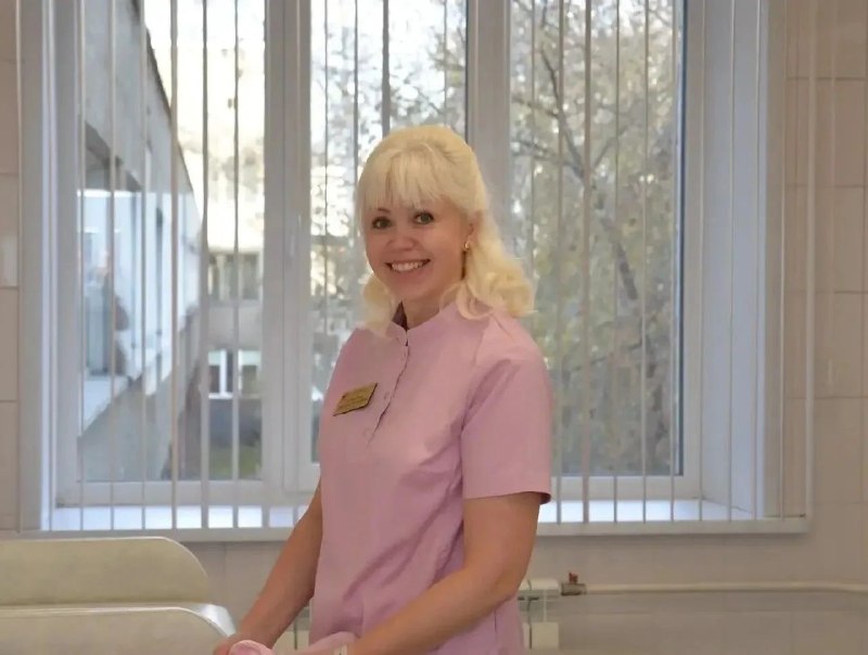 Медсестра из Кузбасса спасла пассажирку на борту летевшего в Китай самолета