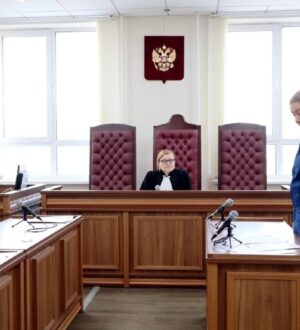 В Кузбассе начальника отдела ГАИ Белова оставили под стражей