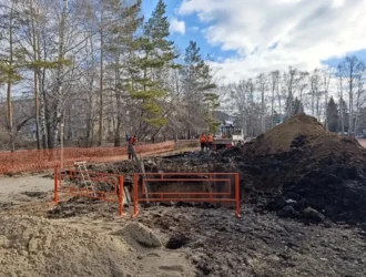 В Белове начали копать «сухой» фонтан