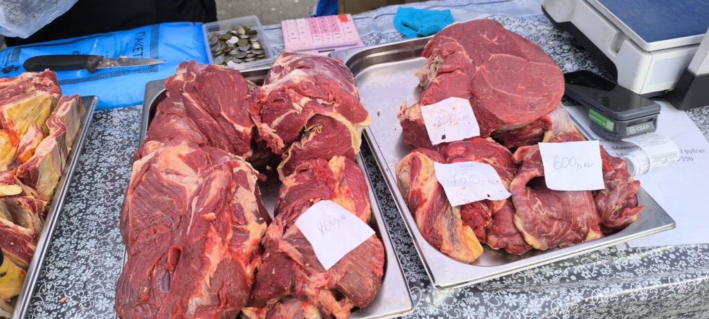 Пасхальные хлопоты: фоторепортаж с кемеровской ярмарки