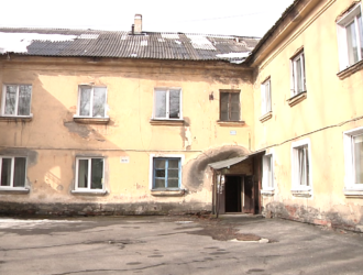 В Новокузнецке аварийный дом, где в одной из квартир рухнул потолок, обещают в скором времени расселить