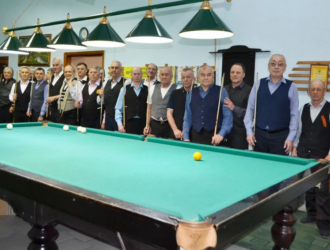 В Кузбассе определили сильнейших бильярдистов среди ветеранов