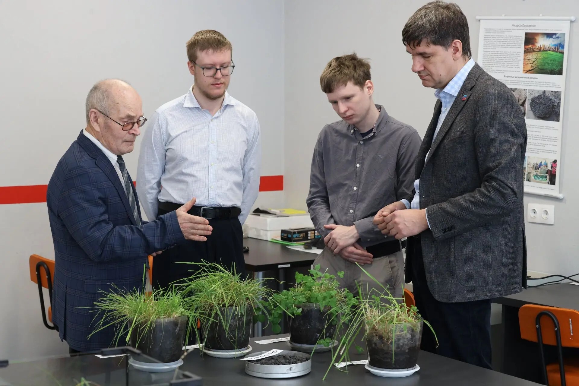 Отходы промышленных предприятий Новокузнецка превращают в плодородную почву