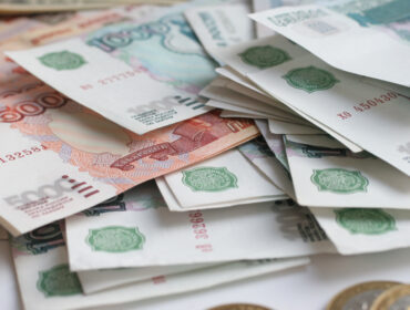 В России изменили условия выплаты детских пособий для новых граждан