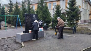 Кузбассовцы вышли на Всероссийский субботник и стали участниками экоакции «Зеленая весна»