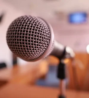 Кузбассовец получил 2,5 года колонии-поселения за насильственные действия в отношении пристава