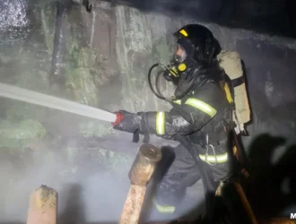 При пожаре в Юрге спасены три человека