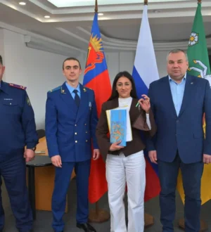 19 детей-сирот получили ключи от квартир в Кузбассе