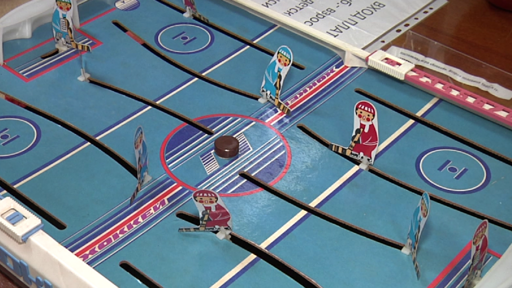 В Новокузнецке представили выставку, которая поможет окунуться в советское детство