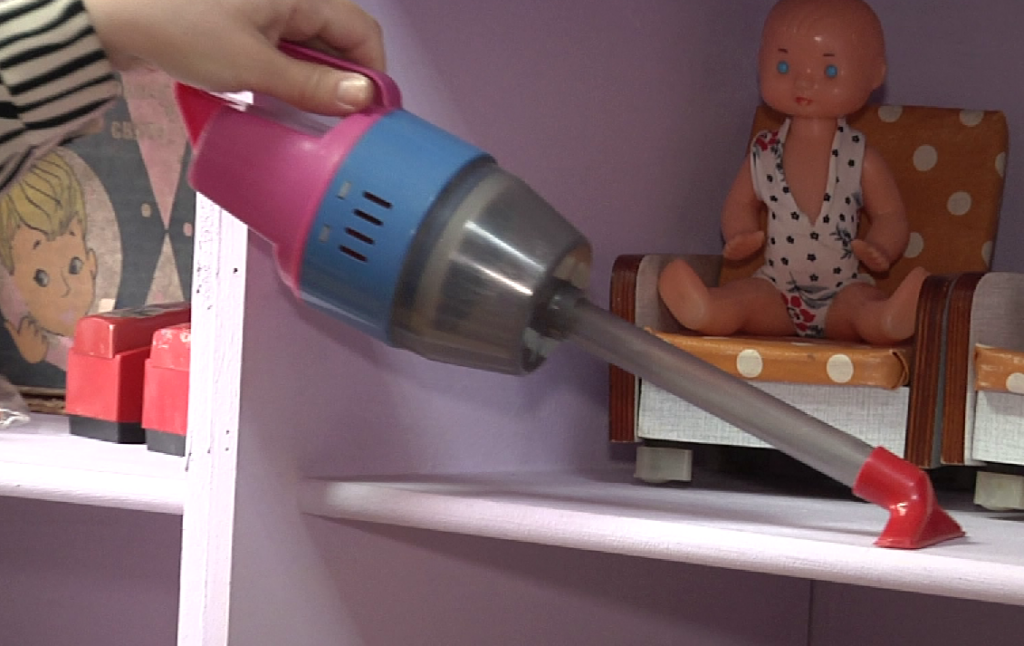 В Новокузнецке представили выставку, которая поможет окунуться в советское детство