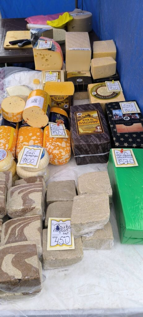 Пасхальные хлопоты: фоторепортаж с кемеровской ярмарки