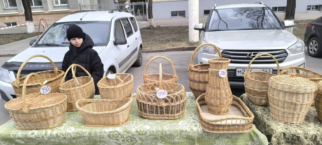 Пасхальные хлопоты: фоторепортаж с кемеровской ярмарки