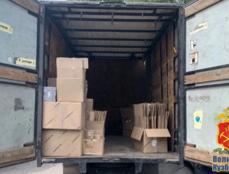 Хотел подставить коллегу: в Мысках ждет суда молодой парень за кражу товаров из грузовика маркетплейса