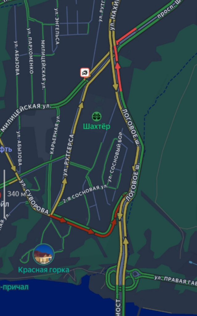 В Кемерове машины встали в пробку из-за ДТП на Логовом шоссе