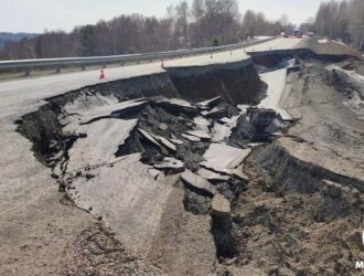 Вдоль разрушенной дороги на юге Кузбасса проложили «технологичку»