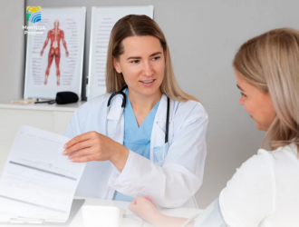 Минтруд России: работодатель не имеет права уволить сотрудника, который находится на больничном