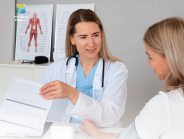 Минтруд России: работодатель не имеет права уволить сотрудника, который находится на больничном