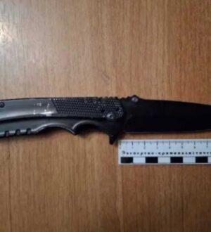 Кемеровчанину, который из ревности ударил ножом знакомого, грозит до 10 лет заключения