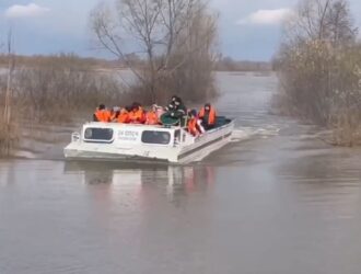 МЧС: более 90 населенных пунктов России оказались подтоплены