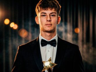 Уроженец Кемерова признан «Открытием сезона» в чемпионате по хоккею с мячом