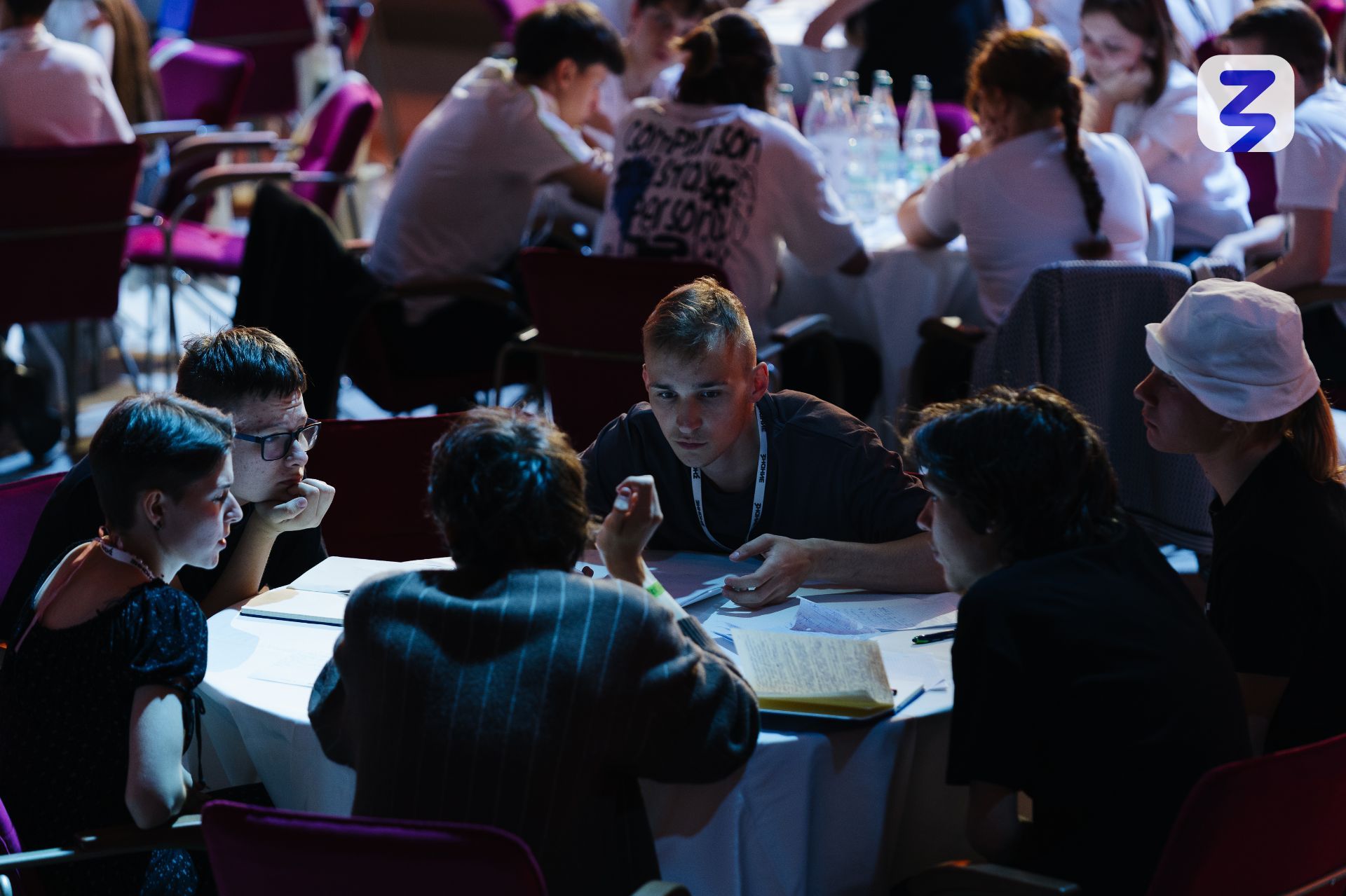 Юные знатоки из Кузбасса вышли в финал турнира Знание.Игра