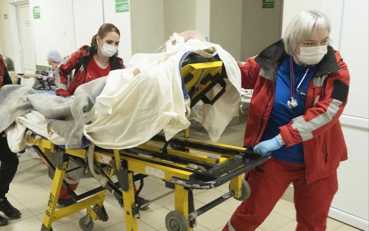 Кузбасские медики спасли обескровленного пациента