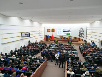 Илья Середюк отчитался о работе регионального правительства в 2025 году перед депутатами «Единой России» и других фракций парламента Кузбасса