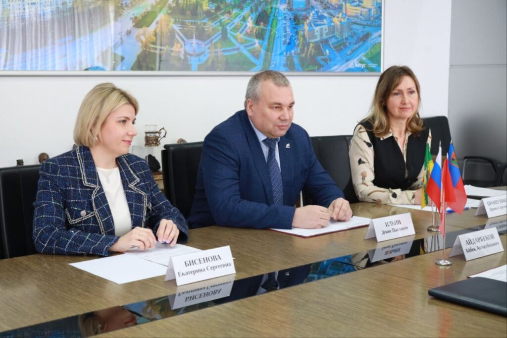 Новокузнецк налаживает тесное взаимодействие с Кыргызстаном в различных сферах