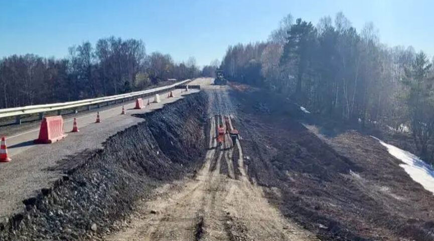 Проезд транспорта рядом с обвалом на дороге Новокузнецк-Бийск откроют 26 апреля