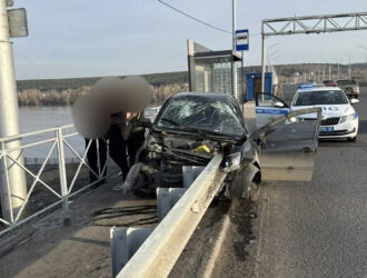 В Кемерове пьяный водитель устроил ДТП на Кузбасском мосту