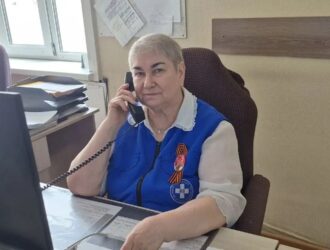 Кемеровский врач по телефону помогла спасти 10-месячного ребенка, подавившегося яблоком