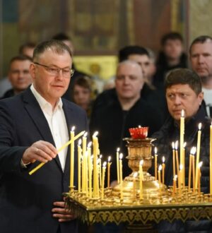 Илья Середюк поздравил кузбассовцев с Пасхой