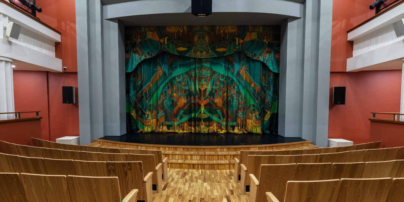 Открыт прием заявок на детский театрально-поэтический фестиваль «Табуретка»