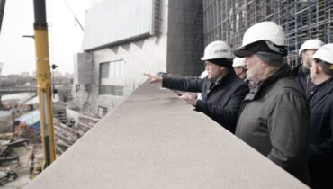 Возводимый в Кемерове Сибирский кластер искусств посетили Илья Середюк и Валерий Гергиев