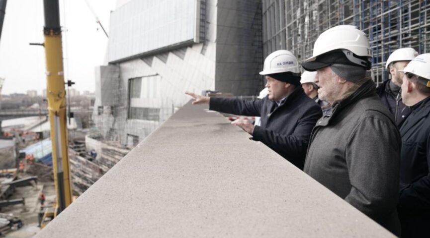 Возводимый в Кемерове Сибирский кластер искусств посетили Илья Середюк и Валерий Гергиев