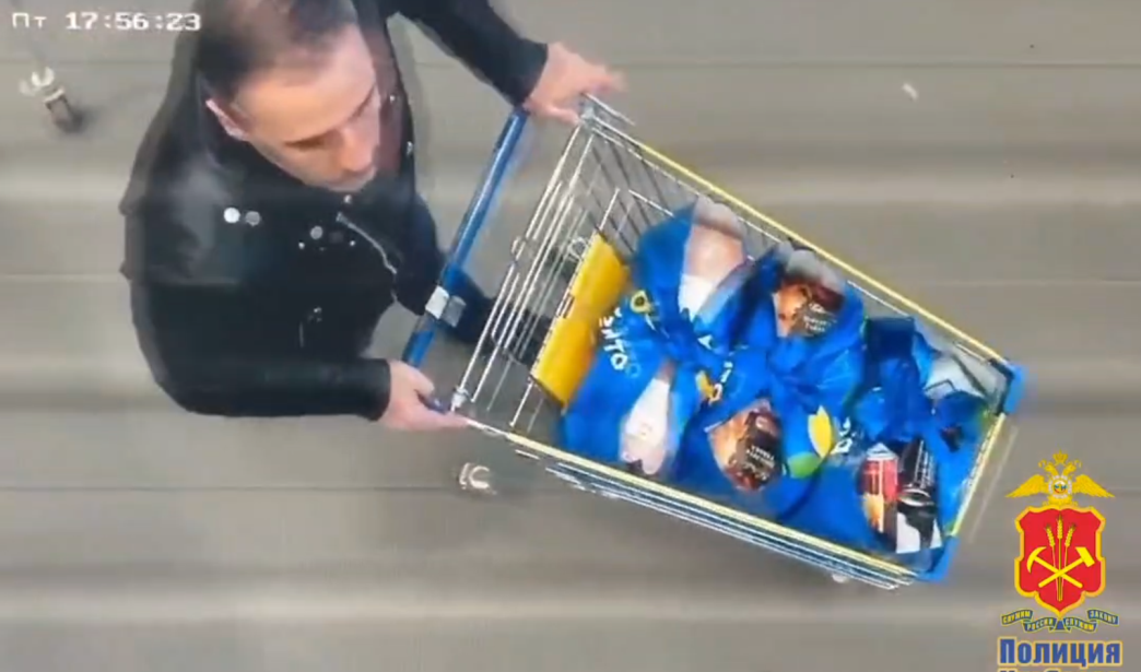 В Кемерове задержали мужчину при попытке вынести из магазина без оплаты товары на 45 тысяч рублей