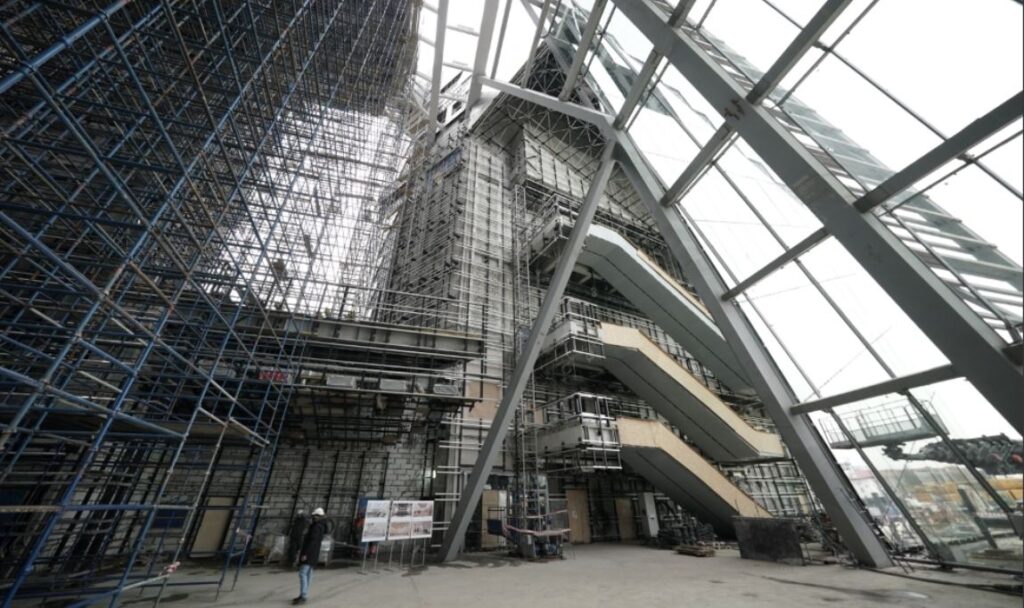 Возводимый в Кемерове Сибирский кластер искусств посетили Илья Середюк и Валерий Гергиев