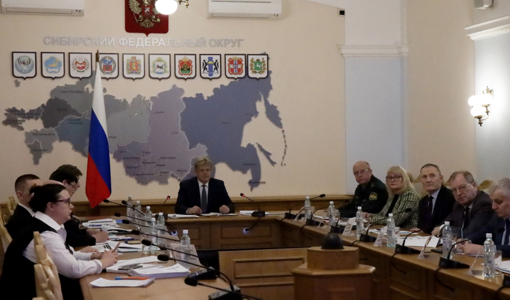 Полпред президента Анатолий Серышев провел совещание по подготовке и проведению весенних полевых работ в регионах СФО