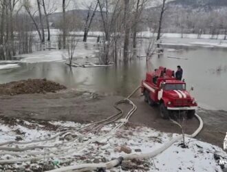 Река в Междуреченске грозит затопить городские улицы